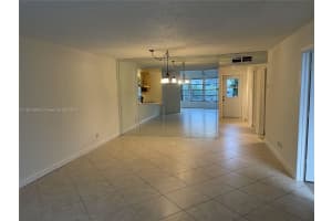 25 Abbey Ln, Delray Beach, FL 33446, Sold 11/05/24