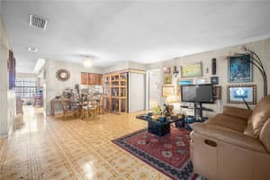 11510 SW 32nd Ln, Miami, FL 33165, Sold 11/21/24