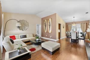 8401 NW 8th St, Pembroke Pines, FL 33024, Sold 12/04/24