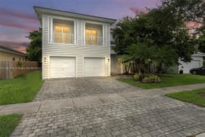 2905 NE 4th St, Homestead, FL 33033, Sold 12/05/24