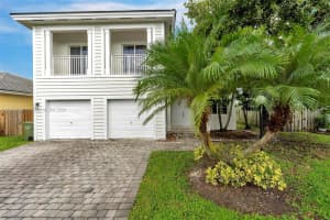 2905 NE 4th St, Homestead, FL 33033, Sold 12/05/24