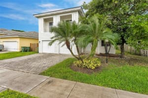 2905 NE 4th St, Homestead, FL 33033, Sold 12/05/24