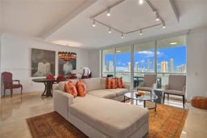 6000 Island Blvd 1707, Aventura