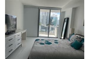 92 SW 3rd St APT 1603, Miami, FL 33130, Sold 11/28/24