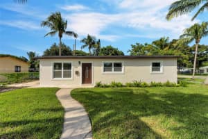 1171 Ne 211th Ter, Miami