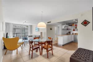 1605 Bay Rd APT 208, Miami Beach, FL 33139, Sold 12/02/24