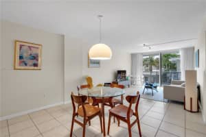 1605 Bay Rd APT 208, Miami Beach, FL 33139, Sold 12/02/24