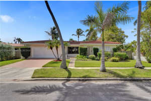 852 Tyler St, Hollywood, FL 33019, Sold 12/06/24