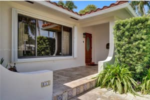 852 Tyler St, Hollywood, FL 33019, Sold 12/06/24