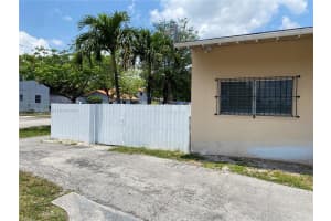 2985 NW 15th St, Miami, FL 33125, Sold 01/15/25