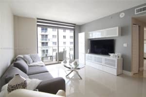5091 NW 7th St APT 1006, Miami, FL 33126, Sold 10/23/24