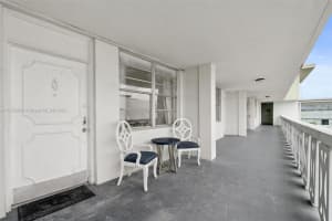 1732 Meridian Ave APT 704, Miami Beach, FL 33139, Sold 11/15/24