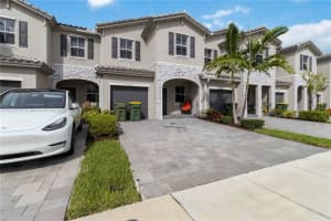 1130 SE 26th Ter, Homestead, FL 33035, Sold 04/30/25