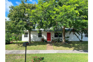 448 SW 17th Terrace, Homestead, FL 33030, Sold 11/08/24