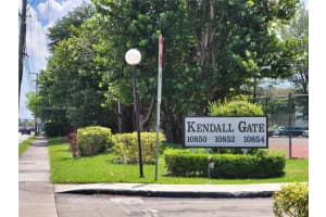 10854 N Kendall Dr, Miami, FL 33176, Sold 12/12/24