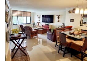 10854 N Kendall Dr, Miami, FL 33176, Sold 12/12/24