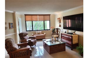 10854 N Kendall Dr, Miami, FL 33176, Sold 12/12/24