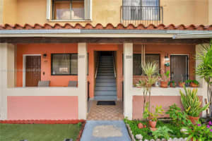 2775 W 62nd Pl APT 207, Hialeah, FL 33016, Sold 11/08/24