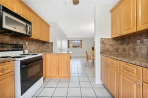 2775 W 62nd Pl APT 207, Hialeah, FL 33016, Sold 11/08/24