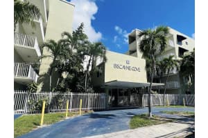 665 Ne 83rd Ter 112, Miami