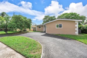 2511 NW 87th Ln, Sunrise, FL 33322, Sold 12/06/24