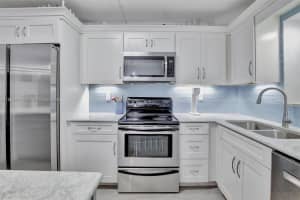 20381 NE 30th Ave Apt 108-7, Aventura, FL 33180, Sold 01/30/25