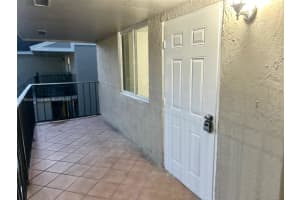 15695 SW 82nd Cir Ln APT 16, Miami, FL 33193, Sold 11/14/24