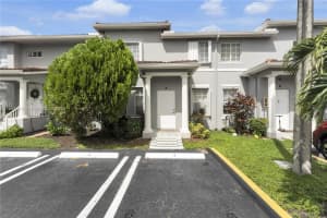 5255 NW 112th Ave APT 4, Doral, FL 33178, Sold 10/23/24