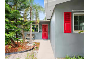 2021 N 49th Ave, Hollywood, FL 33021, Sold 11/06/24