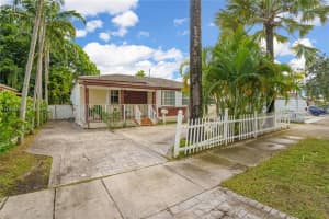 4330 Sw 2nd St, Miami