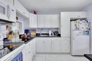 6021 NW 61st Ave APT 104, Tamarac, FL 33319, Sold 02/27/25