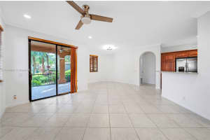 2742 Kinsington Cir # 24-1, Weston, FL 33332, Sold 11/06/24