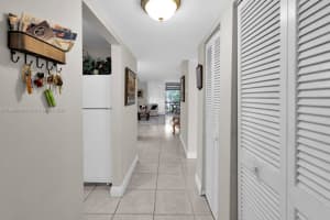 400 Commodore Dr APT 217, Plantation, FL 33325, Sold 07/08/25