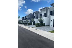 6812 SW 80th St #0, South Miami, FL 33143, Sold 02/28/25