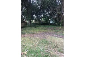 611 NE 26th St, Wilton Manors, FL 33305, Sold 02/14/25