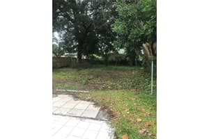611 NE 26th St, Wilton Manors, FL 33305, Sold 02/14/25