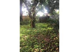 611 NE 26th St, Wilton Manors, FL 33305, Sold 02/14/25