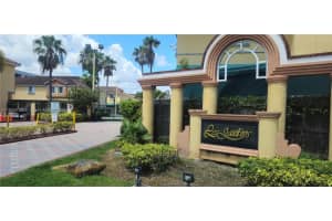 8320 NW 10th St APT 5, Miami, FL 33126, Sold 01/09/25