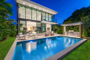 545 W 49th St, Miami Beach, FL 33140, Sold 05/27/25