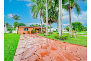 348 NE 118th St, Miami, FL 33161, - MLS#A11655513