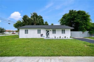 25 SW 17th Ave, Homestead, FL 33030, Sold 12/09/24