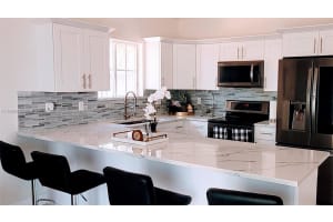 7863 NW 199th St, Hialeah, FL 33015, Sold 11/18/24