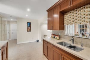 5354 W 4th Ln, Hialeah, FL 33012, Sold 12/20/24