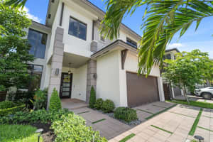 16007 NW 87th Ct, Miami Lakes, FL 33018, Sold 04/07/25