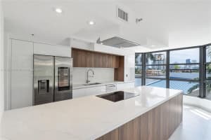 19195 NE 36th Ct, Aventura, FL 33180, Sold 03/12/25