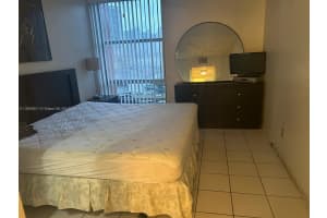200 172nd St APT 412, Sunny Isles Beach, FL 33160, Sold 05/07/25
