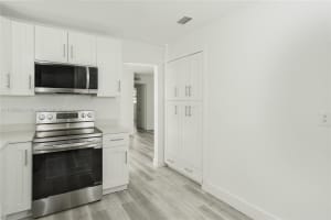 18625 NW 22nd Ct, Miami Gardens, FL 33056, Sold 02/05/25