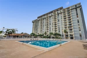 13499 Biscayne Blvd Ph1711, North Miami