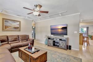 710 NW 37th St, Oakland Park, FL 33309, Sold 10/30/24