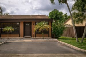 11130 Redwood Ave, Pembroke Pines, FL 33026, Sold 01/27/25